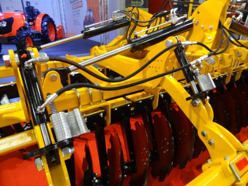 Staltech - UH 60 Hidraulikus tárcsa